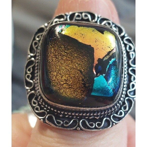 unknown Jewelry - Gorgeous dichroic glass ring size 8.5 costume